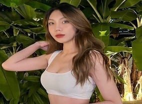 พี่สาวของฉันชอบ Long Cu สำหรับน้องชายของเธอที่จะเอาดิ๊กไว้ในหีของเธอ