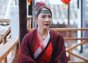 ชายหนุ่มควบคุมเวลาเพื่อให้เจ้าของบ้านเหมาะสม